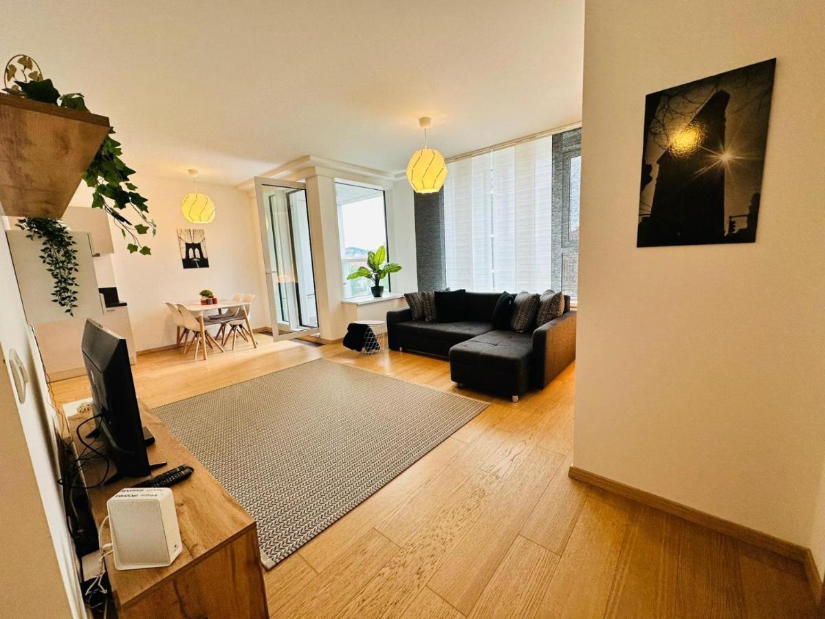 Apartments05 In New Building With Free Parking Panorama City - Amazing View Close To Old Town Pressburg Exterior foto