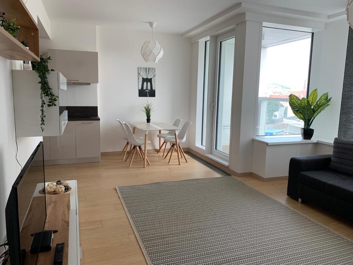 Apartments05 In New Building With Free Parking Panorama City - Amazing View Close To Old Town Pressburg Exterior foto